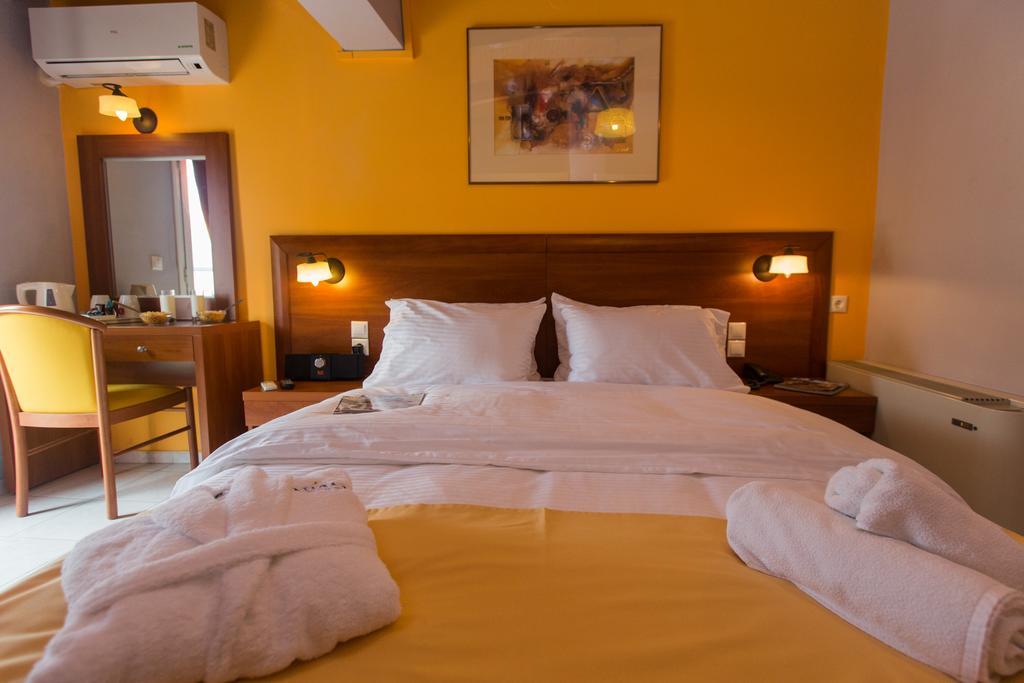 Mirabel Citycenter Hotel Аргостолион Экстерьер фото